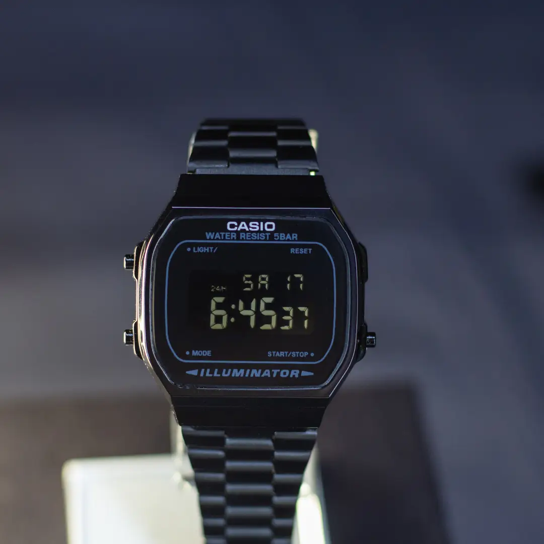 Casio A168WEM Retro Men's Watch – Elevate Your Style with Timeless Functionality